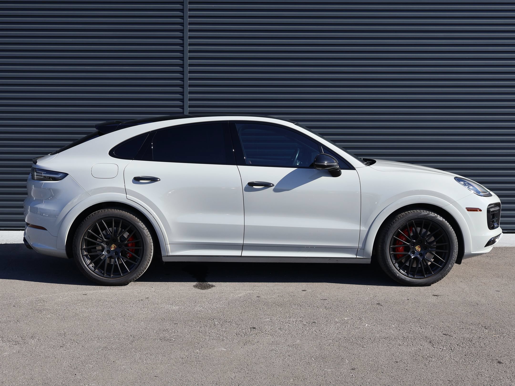 Used 2023 Porsche Cayenne GTS AWD/4WD image 8