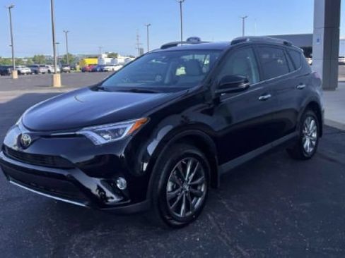 Used 2021 Toyota RAV4 XLE Premium FWD image 14