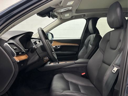 Used 2024 Volvo XC90 B5 Plus image 11