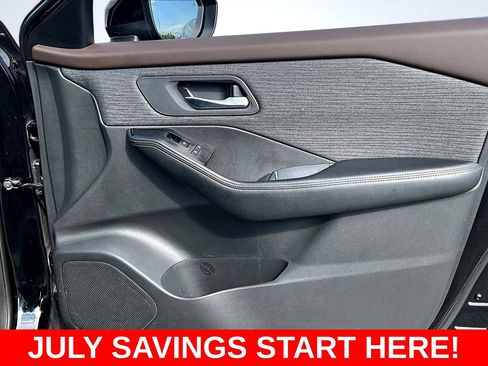 Used 2023 Nissan Rogue SV FWD image 35