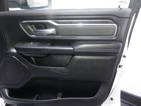 Used 2019 RAM 1500 Big Horn AWD/4WD image 17