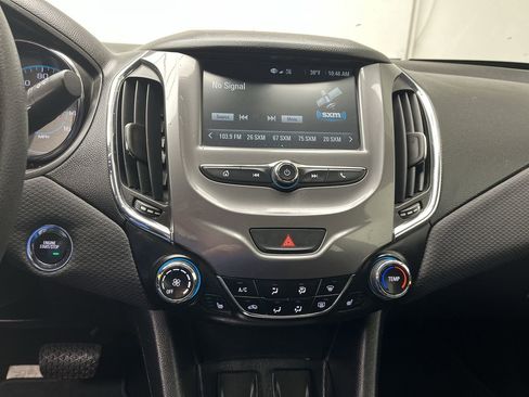 Used 2017 Chevrolet Cruze LT w/ Convenience Package image 15