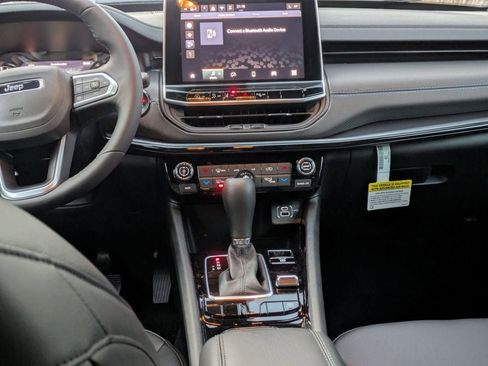 New 2026 Jeep Compass Limited image 25