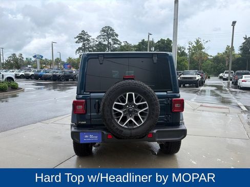 Used 2025 Jeep Wrangler Unlimited Sahara AWD/4WD image 8