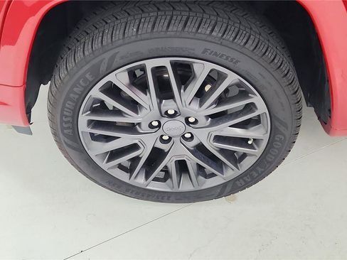 Used 2022 Jeep Compass Limited image 38