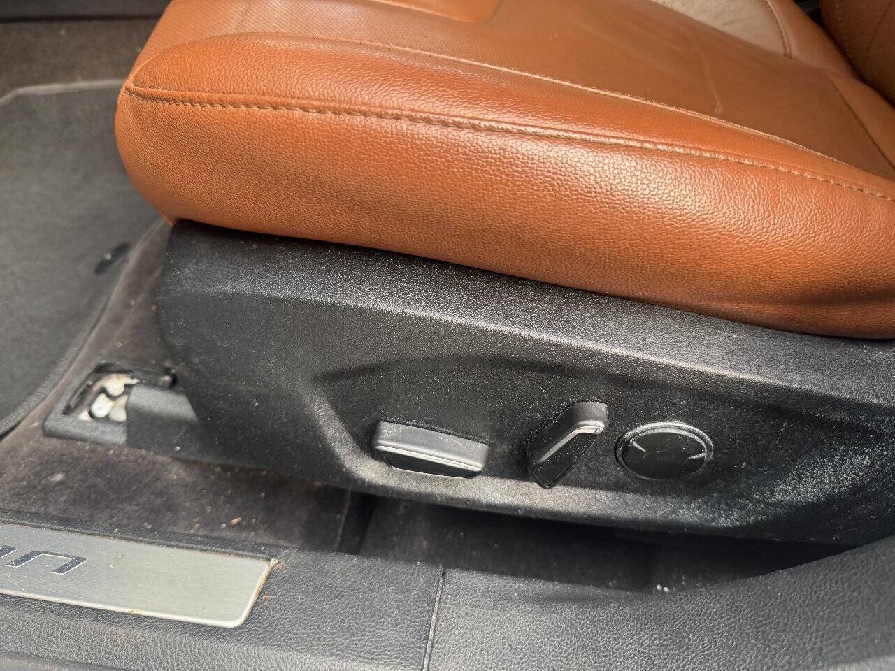 Used 2019 Ford Fusion Titanium AWD/4WD image 14