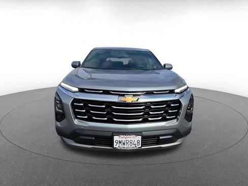 Used 2025 Chevrolet Equinox LT FWD image 4