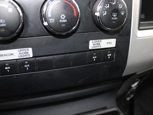 Used 2012 RAM 5500 SLT image 18