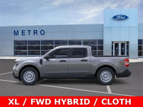 New 2025 Ford Maverick XL image 4