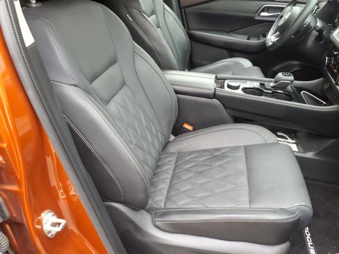 Used 2023 Nissan Rogue Platinum w/ Platinum Premium Package AWD/4WD image 6