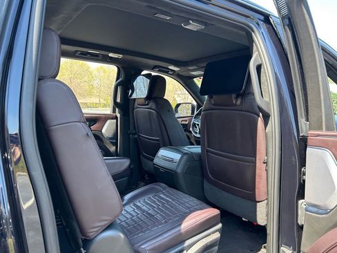 Used 2023 Cadillac Escalade ESV Sport Platinum w/ LPO, ONYX Package AWD/4WD image 55