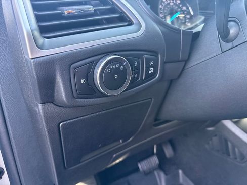 Used 2024 Ford Edge SEL w/ Convenience Package image 25