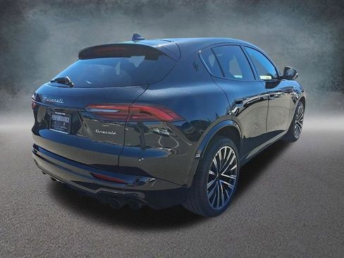 Used 2025 Maserati Grecale Modena image 4