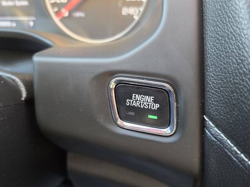 Used 2019 GMC Acadia SLE FWD image 27