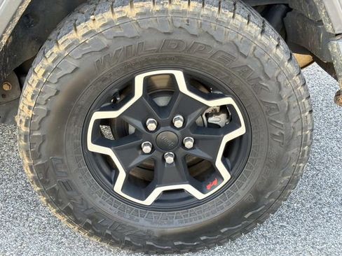 Used 2021 Jeep Wrangler Sport AWD/4WD image 16