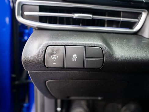 Certified 2024 Hyundai Elantra SEL w/ Convenience Package image 21