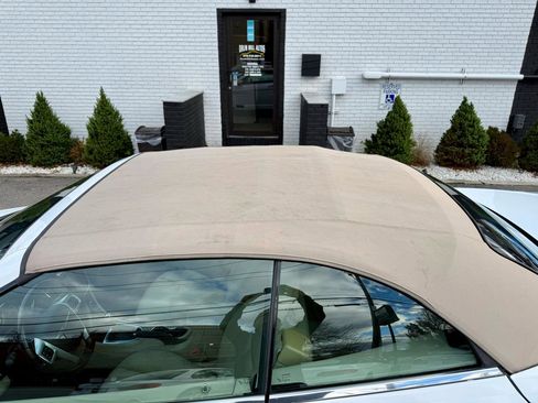 Used 2011 Chrysler 200 Limited FWD image 23