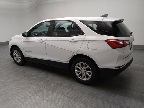 Used 2020 Chevrolet Equinox LS image 3