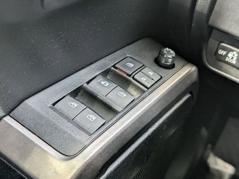 Used 2021 Toyota Tacoma SR5 RWD image 28