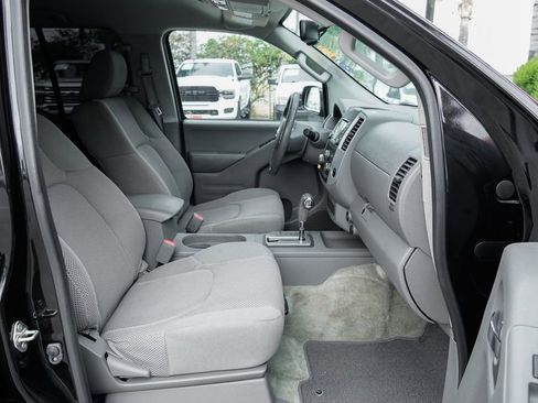 Used 2017 Nissan Frontier SV w/ SV Value Truck Package RWD image 36
