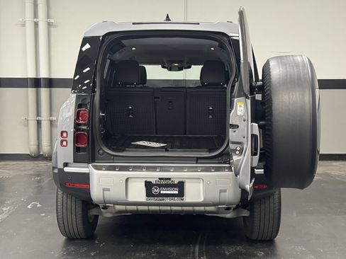 Used 2023 Land Rover Defender 110 S image 17