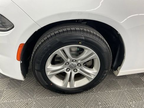 Used 2015 Dodge Charger SE w/ Popular Equipment Group image 29