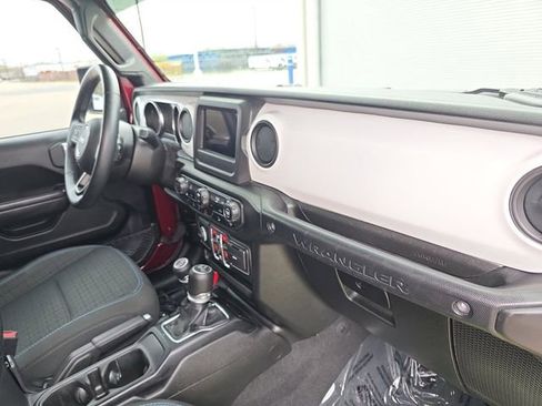 Used 2021 Jeep Wrangler Unlimited Islander image 4