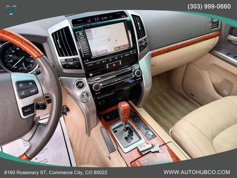 Used 2015 Toyota Land Cruiser AWD/4WD image 27