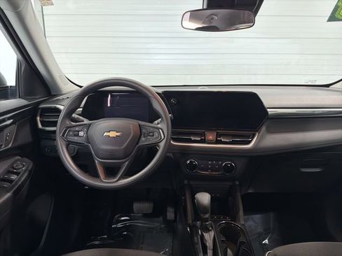 Used 2024 Chevrolet TrailBlazer LS w/ LS Convenience Package image 27