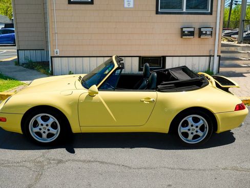 Used 1997 Porsche 911 Carrera RWD image 8