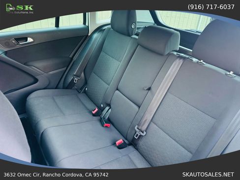 Used 2013 Volkswagen Tiguan S image 23