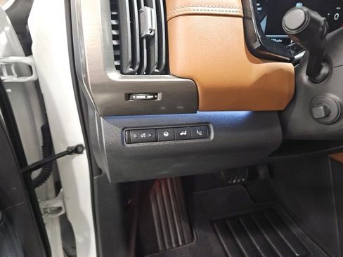 Certified 2023 Nissan Pathfinder Platinum w/ Cargo Package image 13