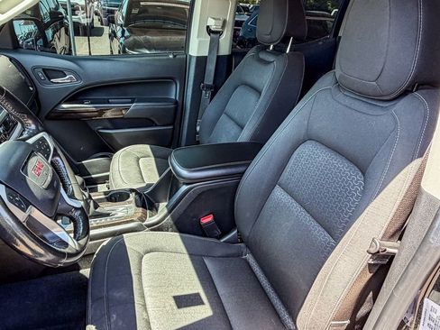 Used 2022 GMC Canyon Elevation w/ Trailering Package RWD image 9