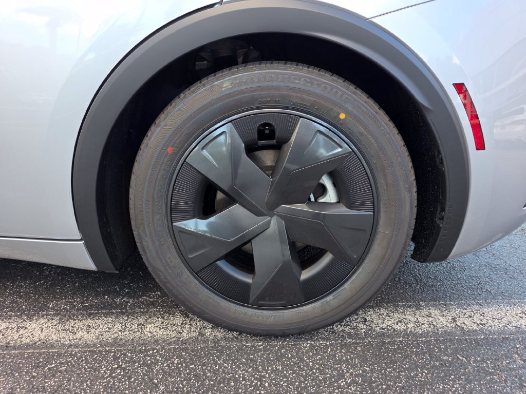 New 2027 Toyota Prius LE FWD image 19