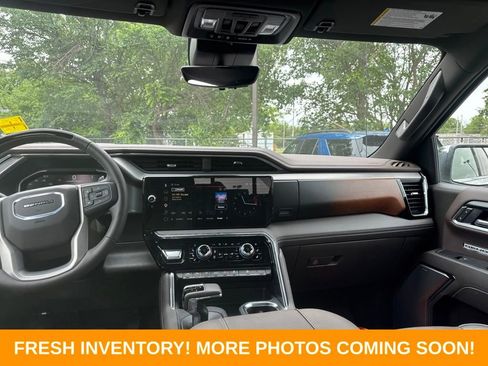 Used 2026 GMC Sierra 1500 Denali w/ Technology Package AWD/4WD image 8