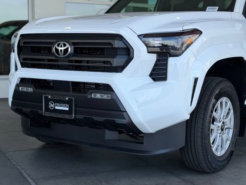 New 2026 Toyota Tacoma SR5 AWD/4WD image 3