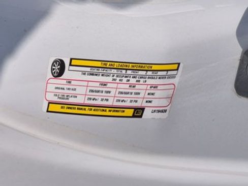 Used 2020 Dodge Challenger SXT RWD image 14
