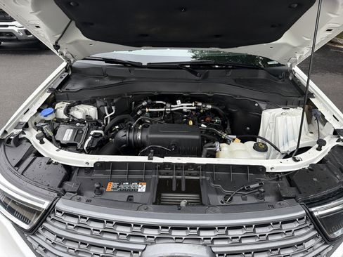 Used 2023 Ford Explorer XLT w/ Equipment Group 202A AWD/4WD image 36