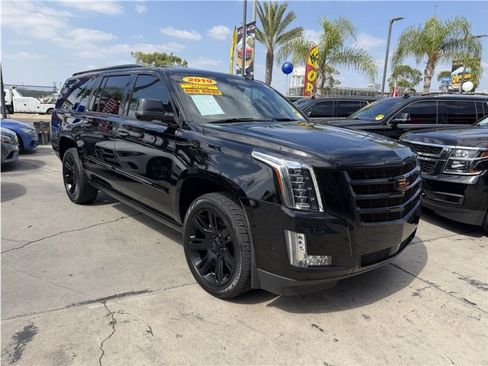 Used 2019 Cadillac Escalade ESV Premium Luxury RWD image 60