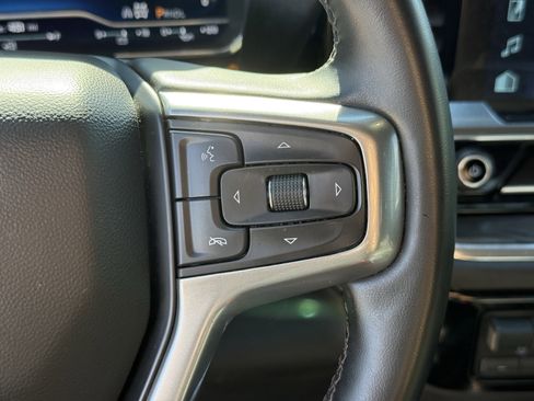 Used 2024 Chevrolet Silverado 2500 LTZ w/ LTZ Convenience Package image 17