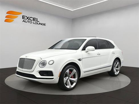Used 2018 Bentley Bentayga image 1