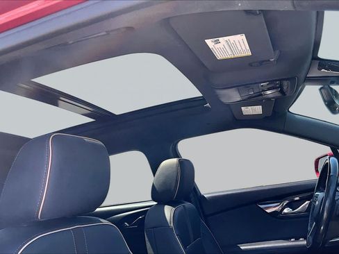 Used 2019 Chevrolet Blazer Premier w/ Sun and Wheels Package FWD image 14