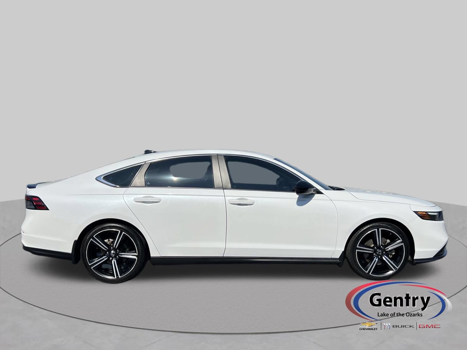 Used 2023 Honda Accord Sport image 6