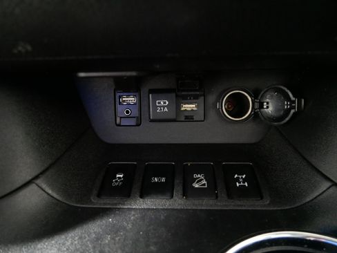 Used 2019 Toyota Highlander Limited Platinum image 29