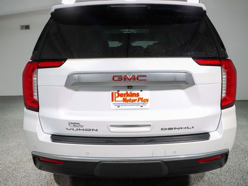Used 2023 GMC Yukon Denali AWD/4WD image 8