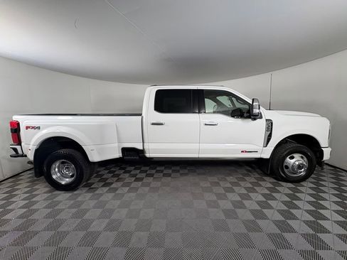 Certified 2026 Ford F350 Platinum w/ Platinum Plus Package image 8