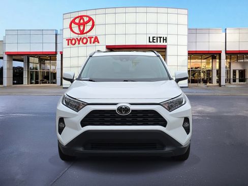 Used 2019 Toyota RAV4 XLE image 2
