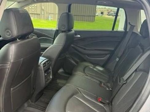 Used 2019 Buick Envision Essence AWD/4WD image 11