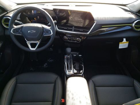 New 2026 Chevrolet Trax ACTIV w/ Sunroof Package FWD image 12