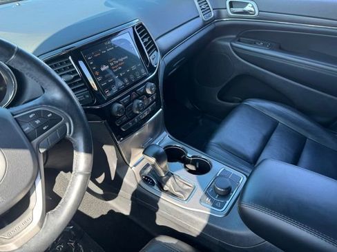 Used 2020 Jeep Grand Cherokee Limited image 16